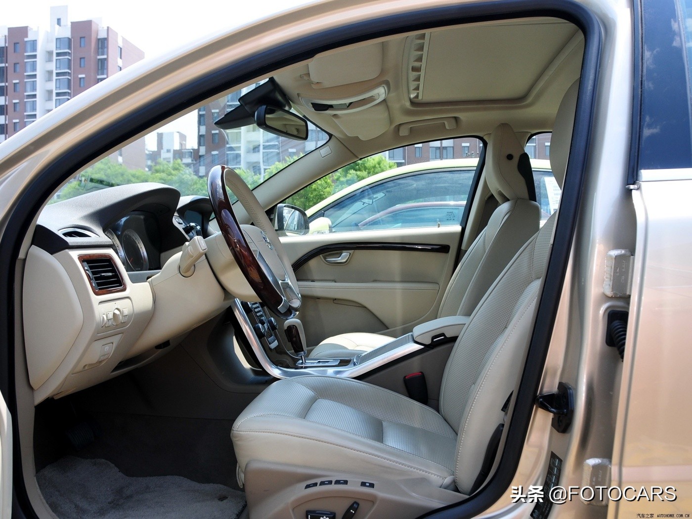 沃尔沃s80l内饰后视镜,沃尔沃s80l内饰碳纤维