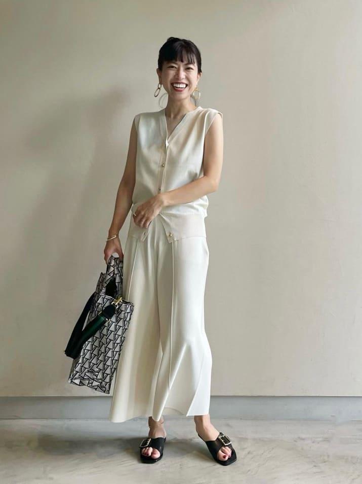 日常穿搭用基础款也打造时髦穿搭,让女人时髦高级感的穿搭技巧