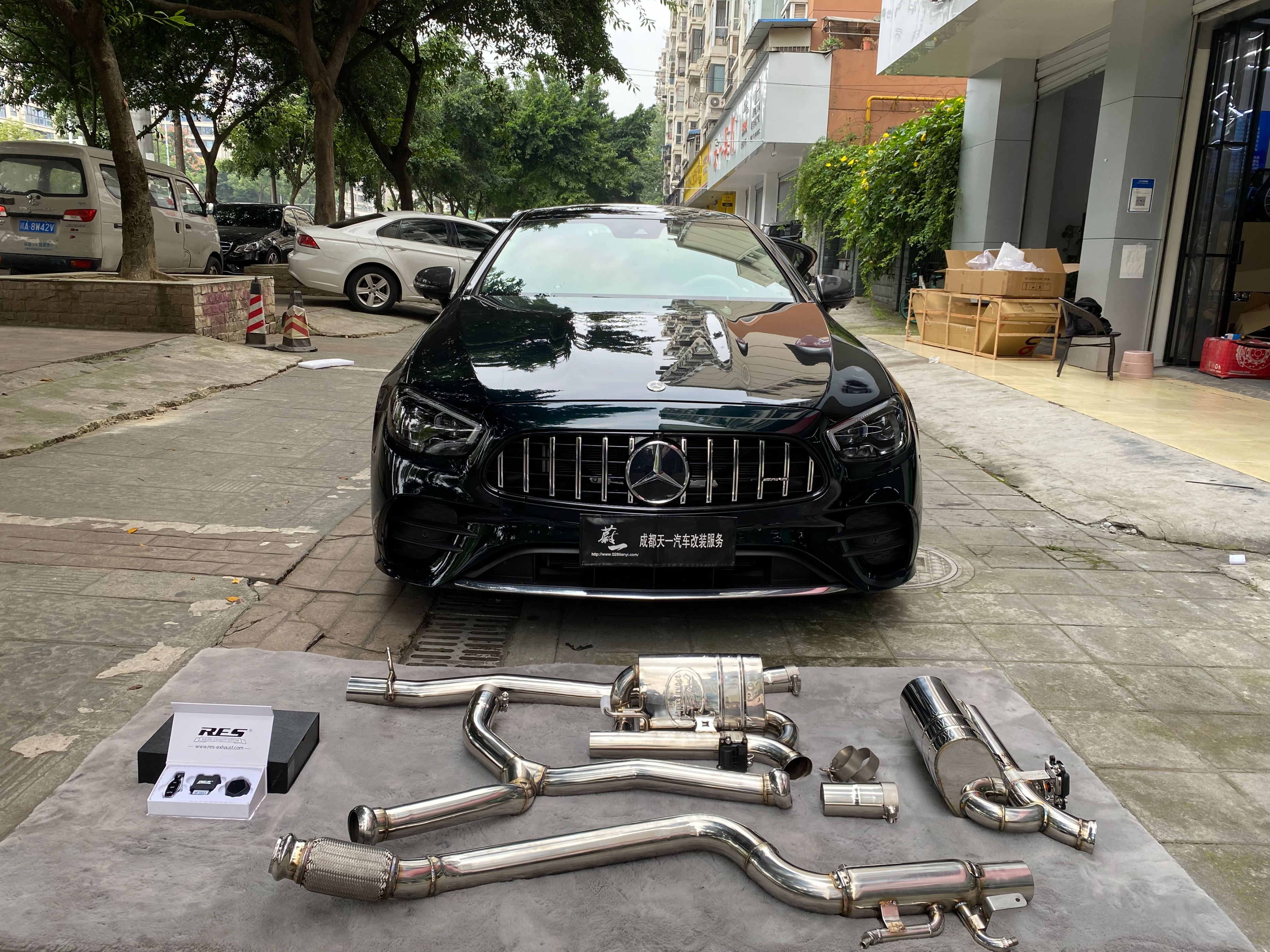 新款奔驰e级改排气,成都奔驰e升级