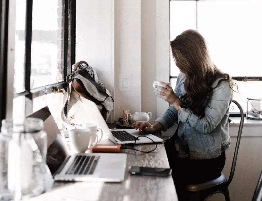 2018年贵州网红乞丐哥爆火，穿名牌开豪车，3年后却被判刑13年半