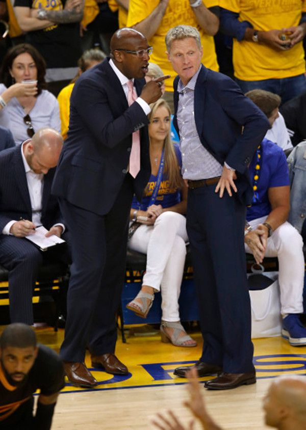 麦克布朗会得到最佳主教练吗,麦克布朗执教勇士17年