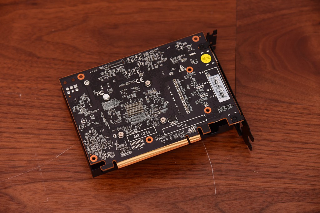 显卡不降价，亮机显卡走起！GTX1050TIRX6400？