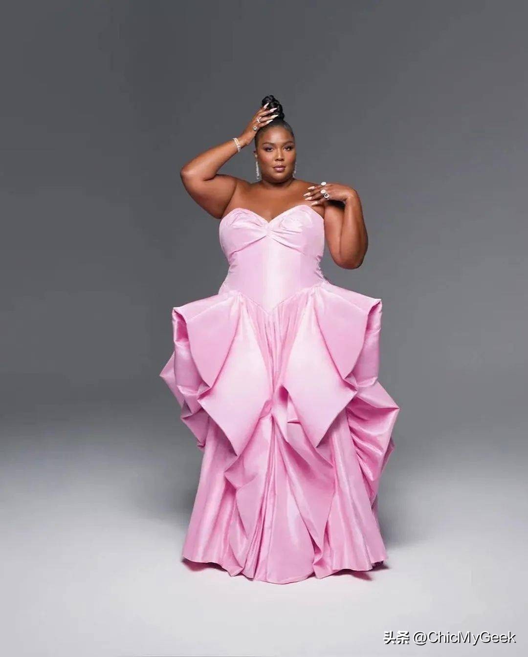 格莱美惹怒的女歌手,格莱美经典女歌手现场