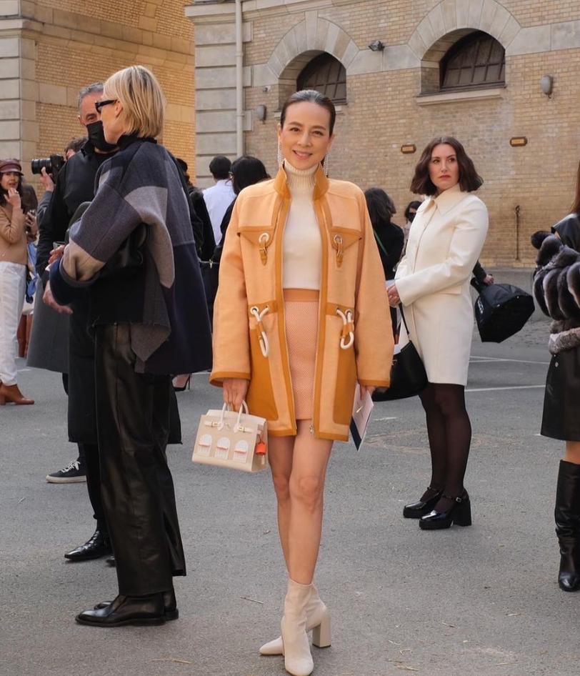 56岁泰国第一名媛：带球队打入世界杯，还是泰王“白月光”?