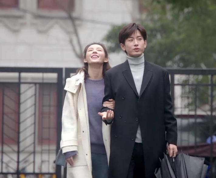 《夜色倾心》播6集口碑大爆,甜宠又爆笑,鹅厂又甩出硬核王炸剧