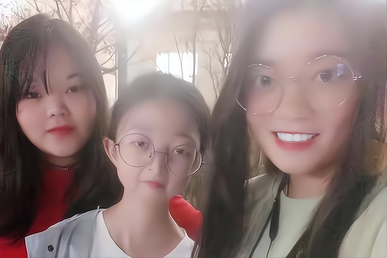 贵州一女大学生，为救弟弟每天只花两块钱，去世的时候只有43斤