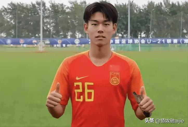 国足将迎来亚洲杯关键一战,国足今晚迎亚洲杯首战