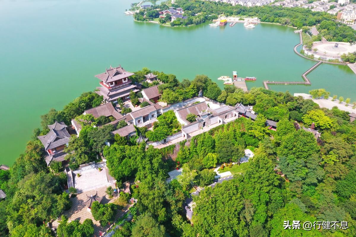 写青山的唯美诗词,关于青山的诗句大全