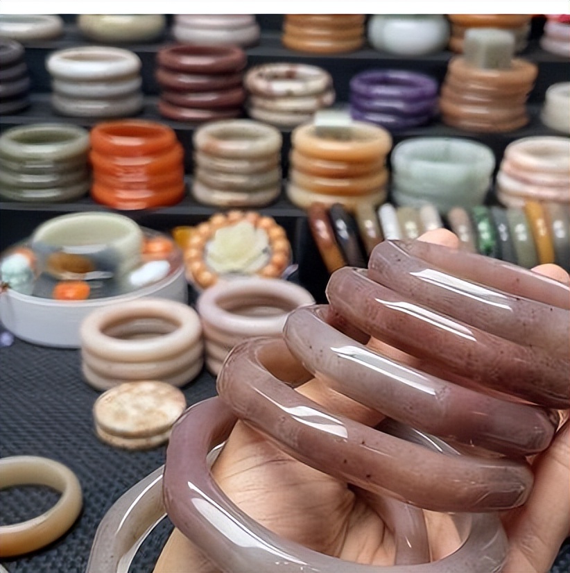 佘太翠是玉还是文玩,佘太翠手把件文玩