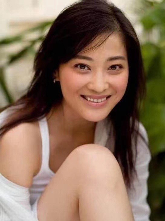 梅婷和鄢颇在交流,鄢颇与梅婷离婚原因