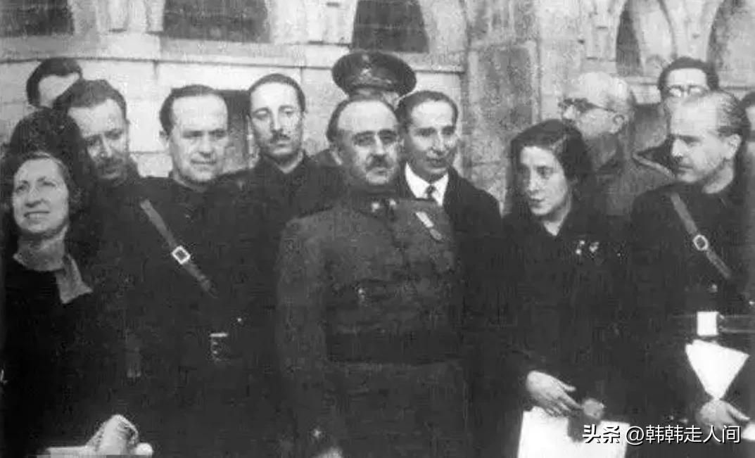 西班牙为什么1975年才脱离法西斯,二战西班牙对德国的态度