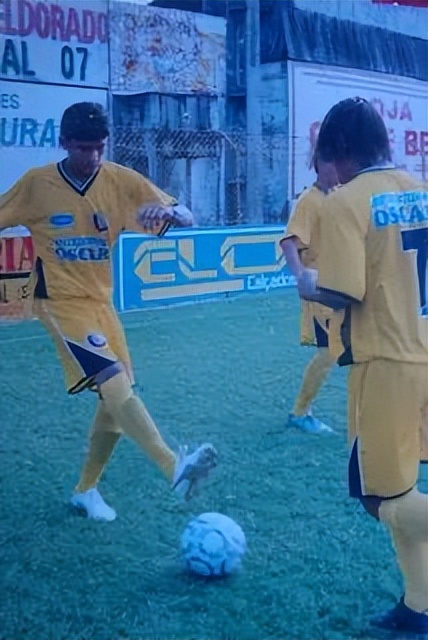 艾克森亚冠表现,艾克森登顶中超历史射手王