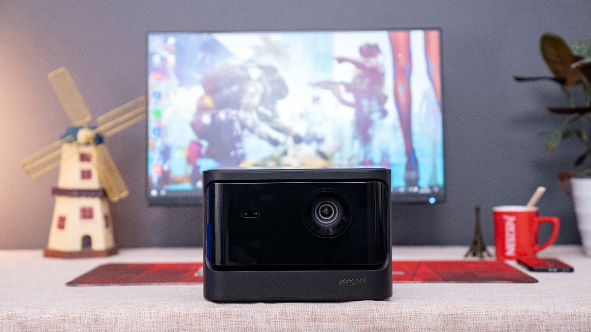 激光投影仪和led投影仪哪个噪音小,投影仪激光的好还是led好