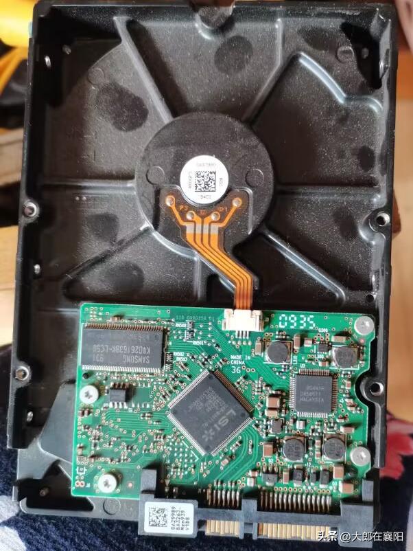 “奇葩青年”电脑小白花10个小时，重装系统，最后这种情况啥意思