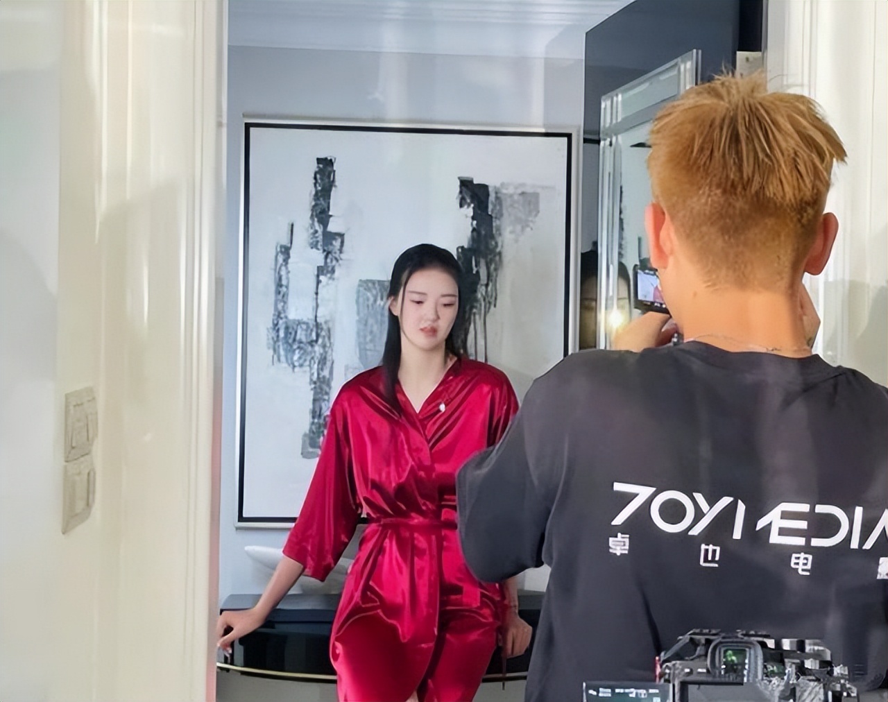 张常宁穿中式婚服亮相,张常宁婚纱礼服