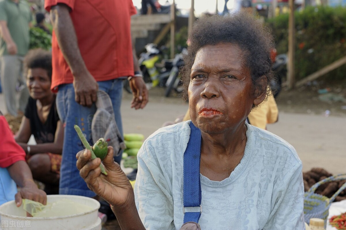 口腔溃疡和扁桃体发炎的区别,口腔溃疡的痛都掩盖不了