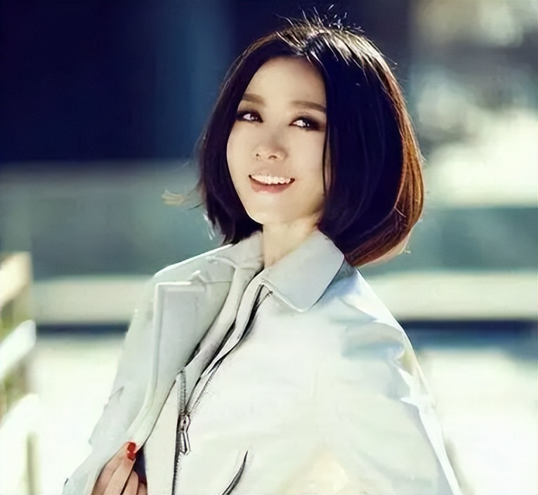 姚贝娜春晚现场,姚贝娜有哪三次上春晚