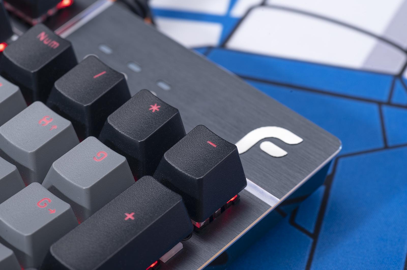 复古颜色机械键盘,迪摩f8键盘