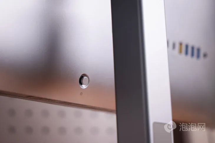 飞利浦7901显示器,飞利浦7901显示器亮度怎么调