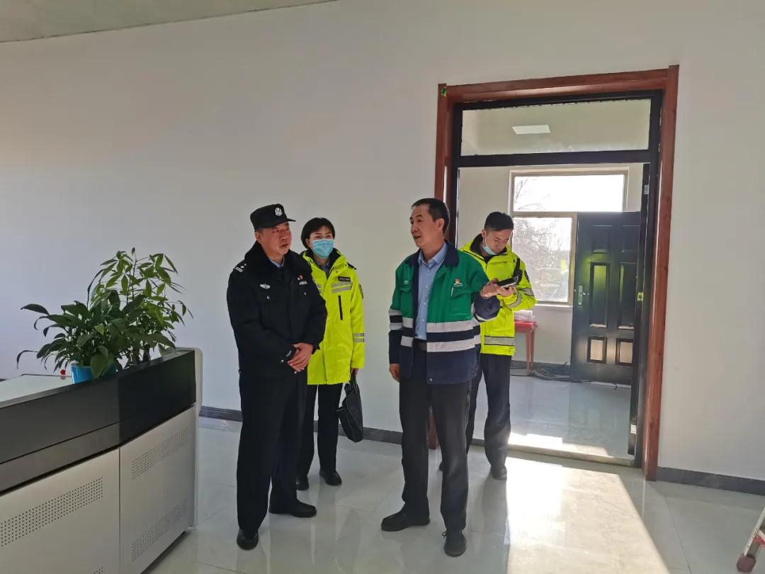 常生辉,大队领导深入检查春运交通安全