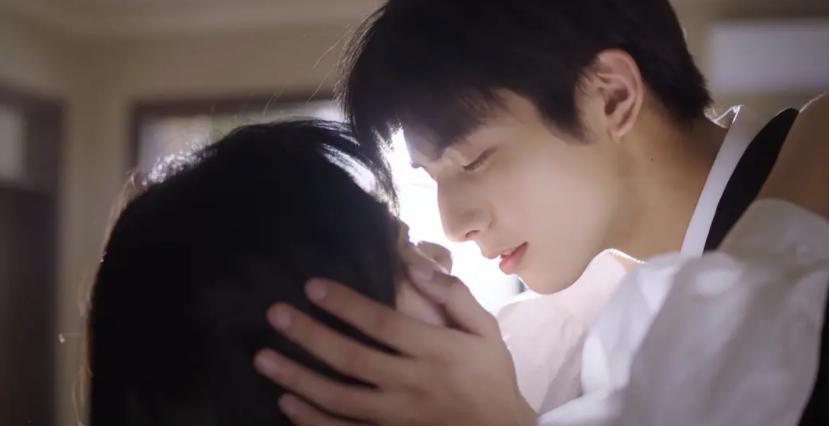 52岁演少女,借拍戏之名行咸猪手,影视圈这些畸形现象,该改改了