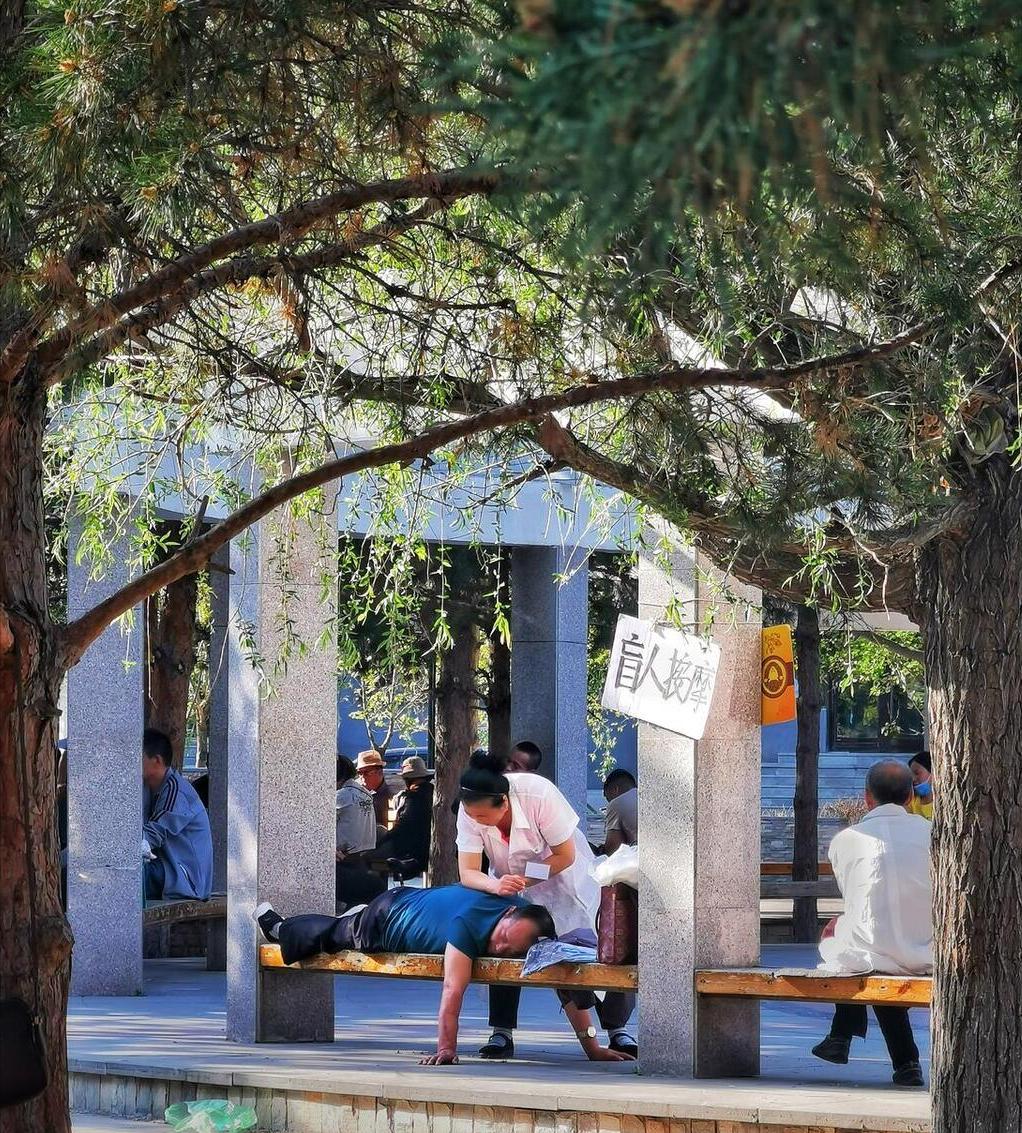 南宁一夜市摊主致人死亡,南宁市盲人夜市