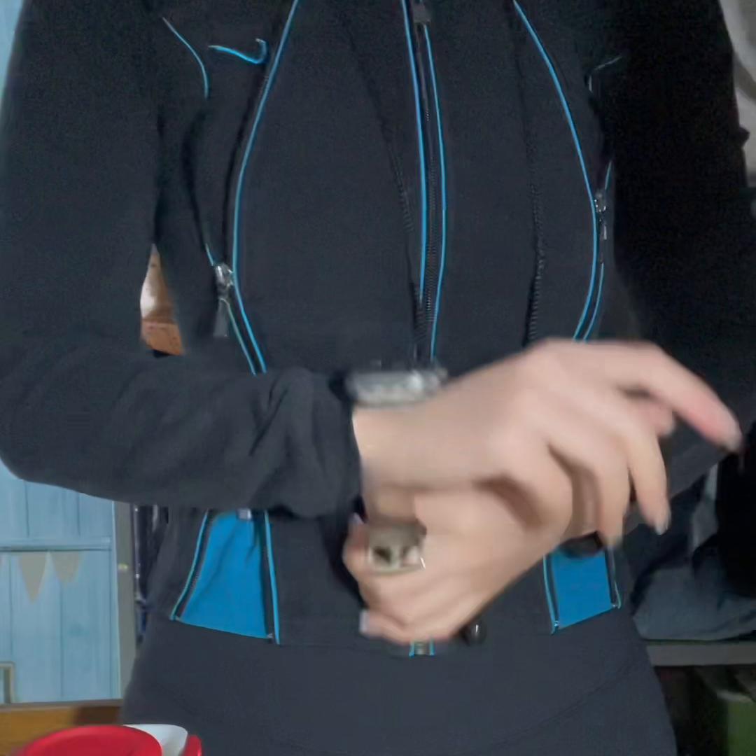 好久不见的朋友见面依旧一见如故,多年没见的朋友再次重逢