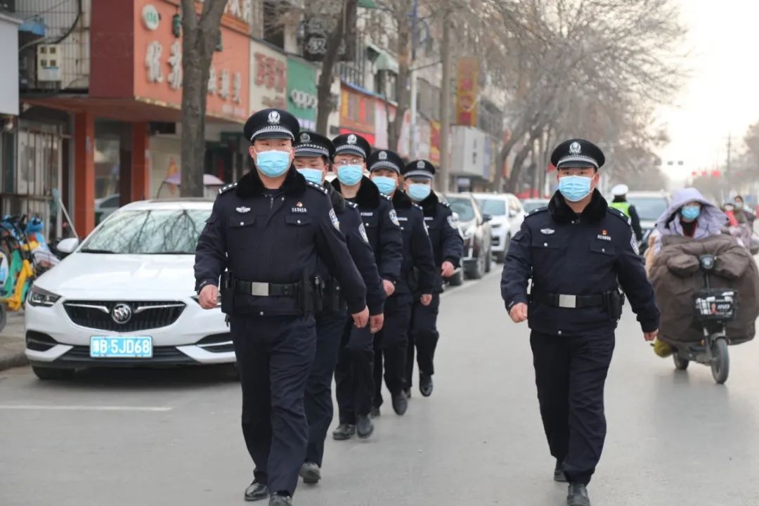 璀﹀療涓轰綘骞冲畨鍥㈠渾淇濋┚鎶よ埅,璀﹀療鍥炲鍧氬畧宀椾綅瀹堟姢涓囧鍥㈠渾