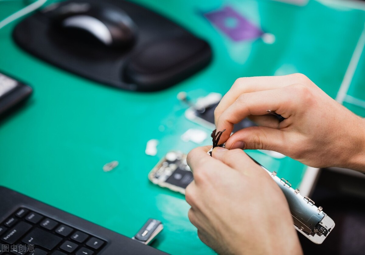 自学手机维修如何快速上位当老板,手机维修培训学还是店面学好