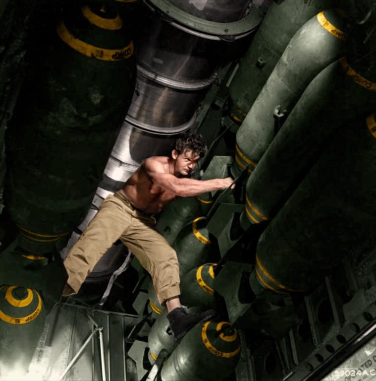 领略二战真实残酷图片,彩色二战真实纪录片