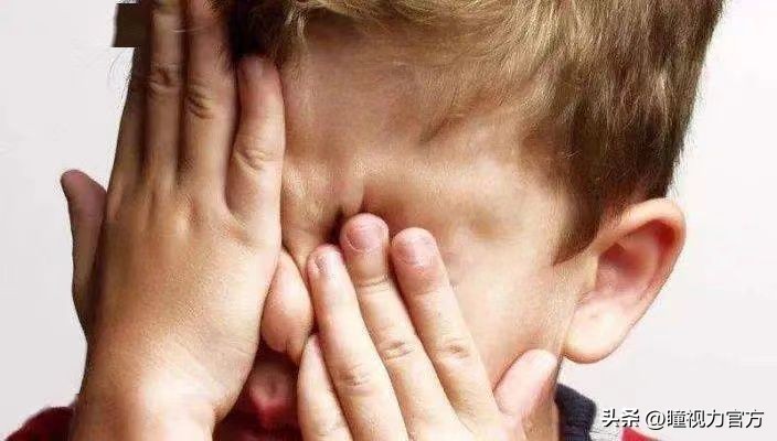 眼睛眨眼频率多是怎么回事,眼睛眨眼频繁是什么原因