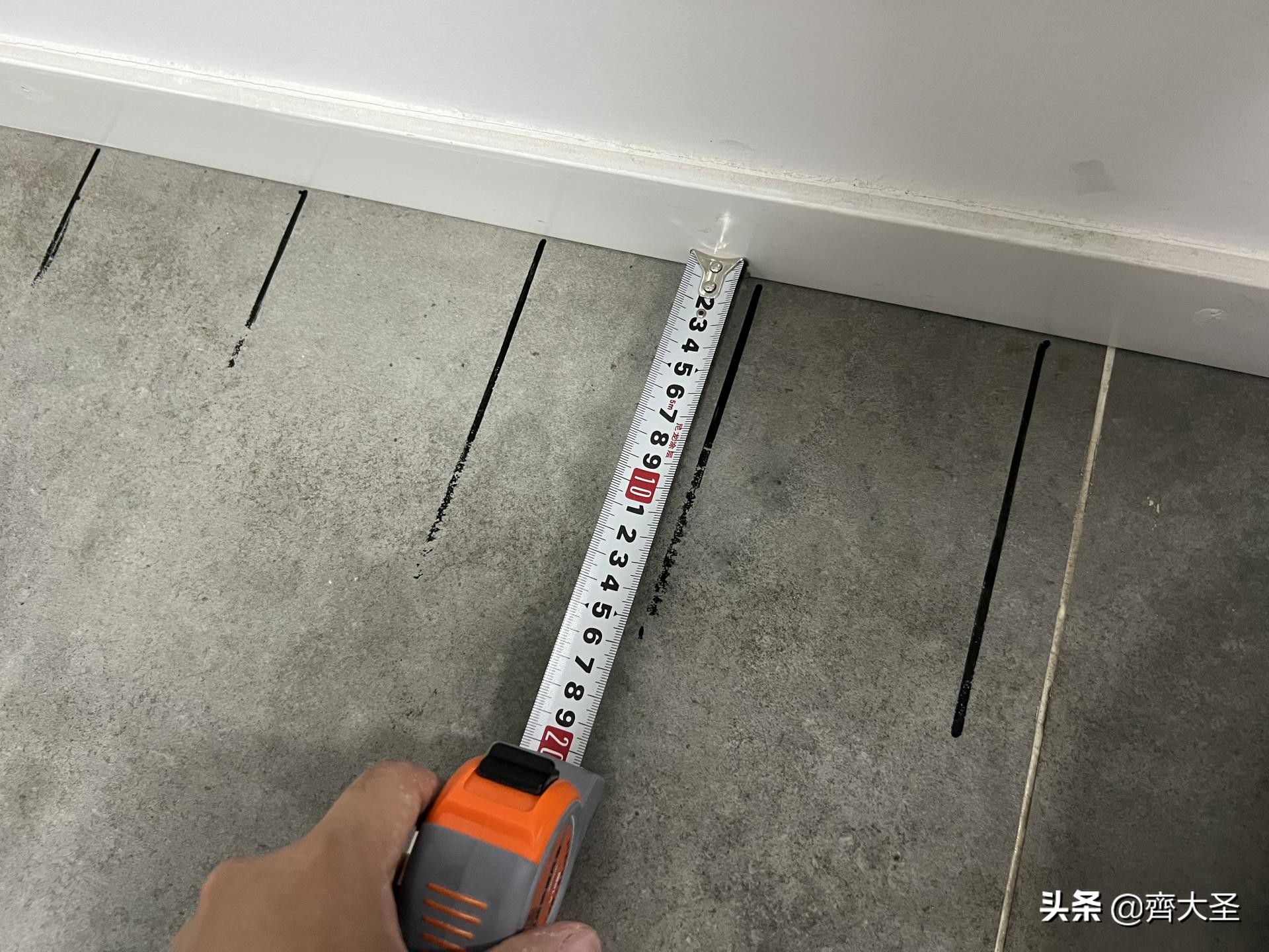 扫地机器人拖地震动和旋转哪种好,机器人旋转拖地和震动拖地