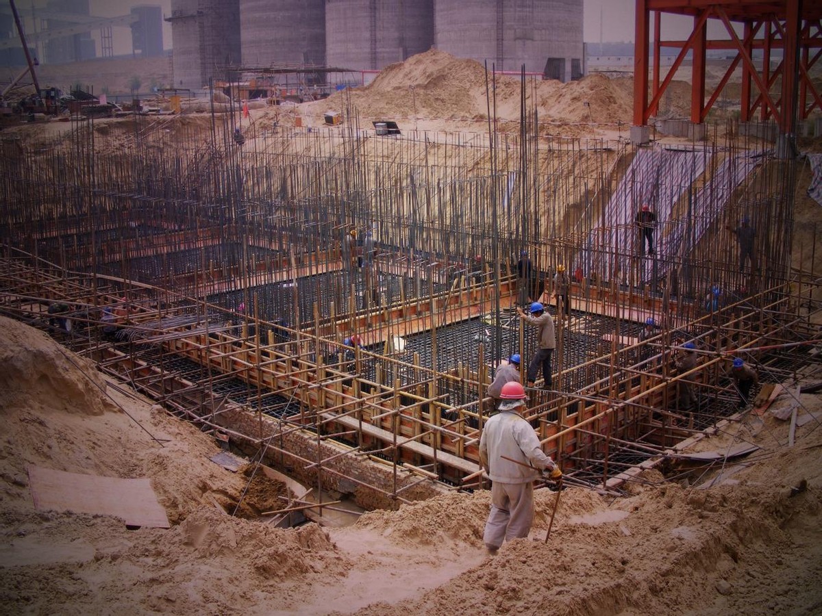 海尔小哥爬楼救女童后续,海尔小哥救6楼女童完整版