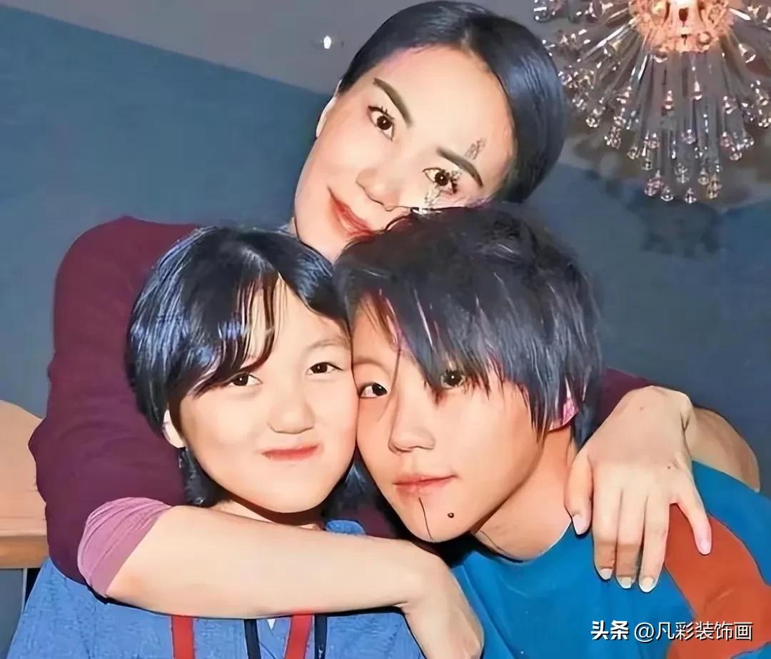 王菲谢霆锋为什么要公开秀恩爱,王菲谢霆锋还在一起吗经典瞬间