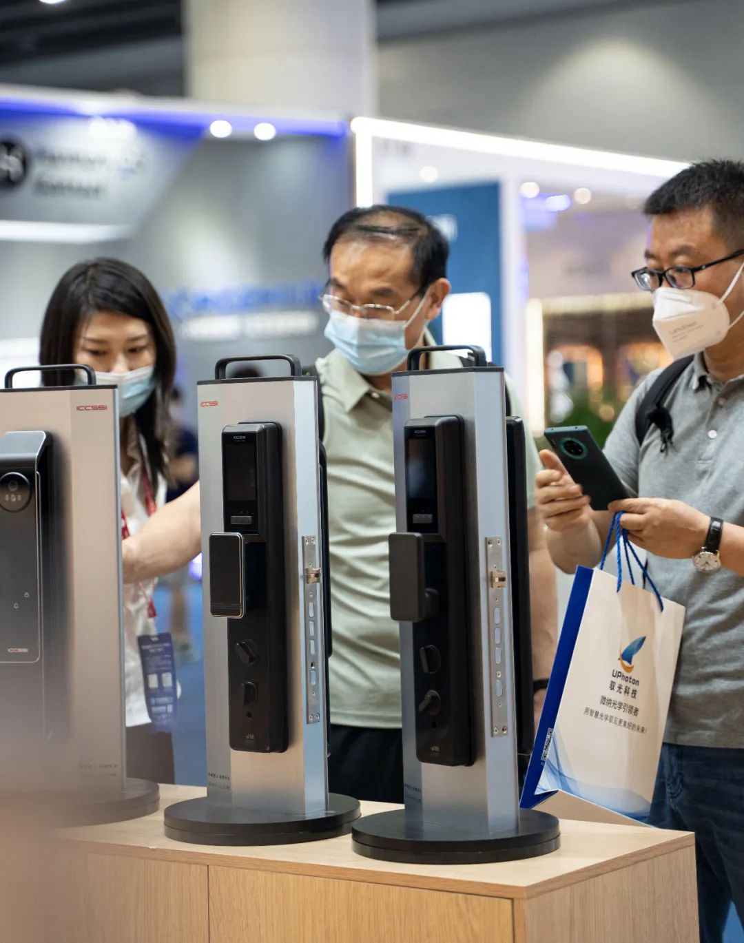 艾栖智能锁恒大,智能锁建博会