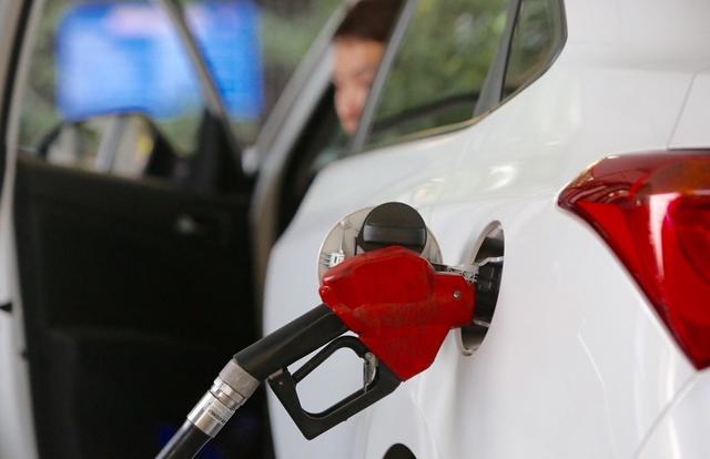 热车熄火后启动困难怎么解决,汽车行驶一段时间熄火