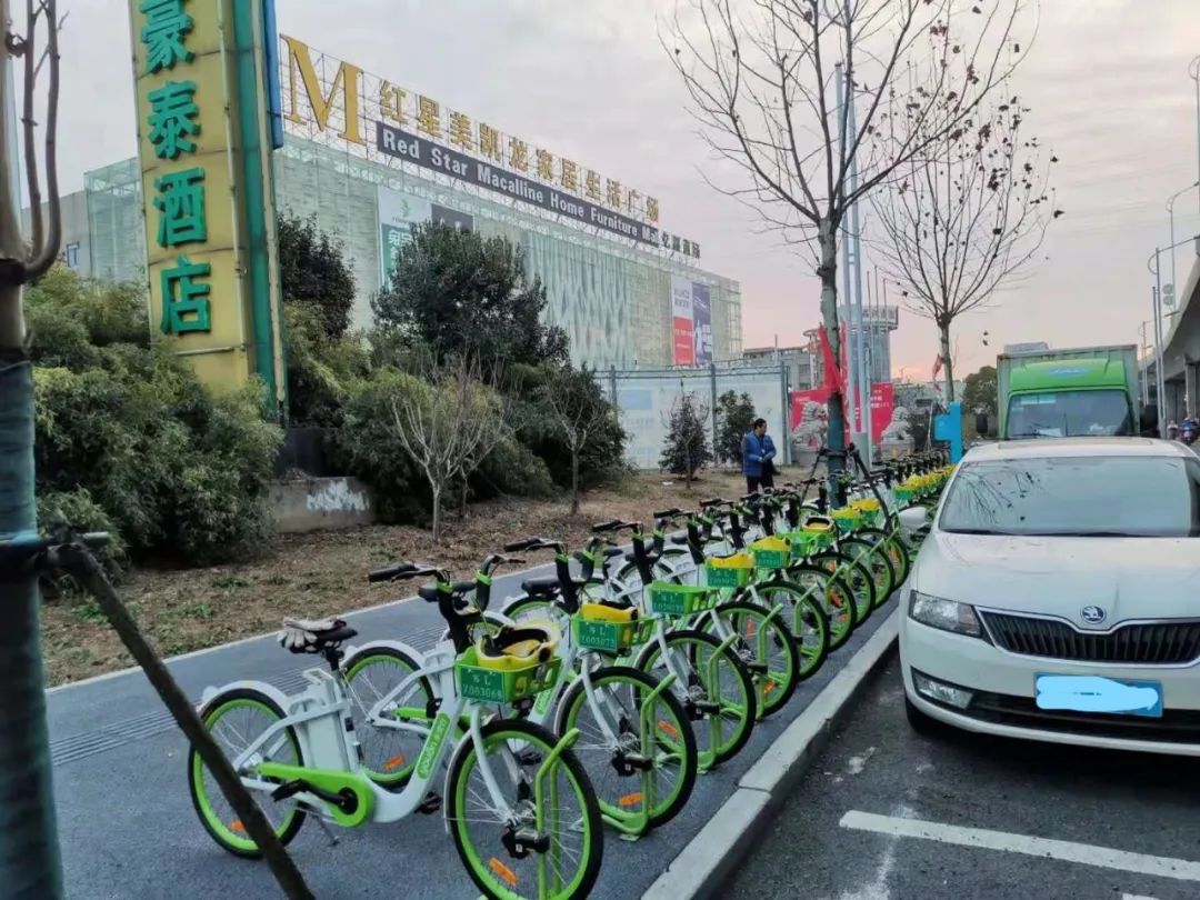 城管服务民生道路提升改造,城管进一步提高服务意识