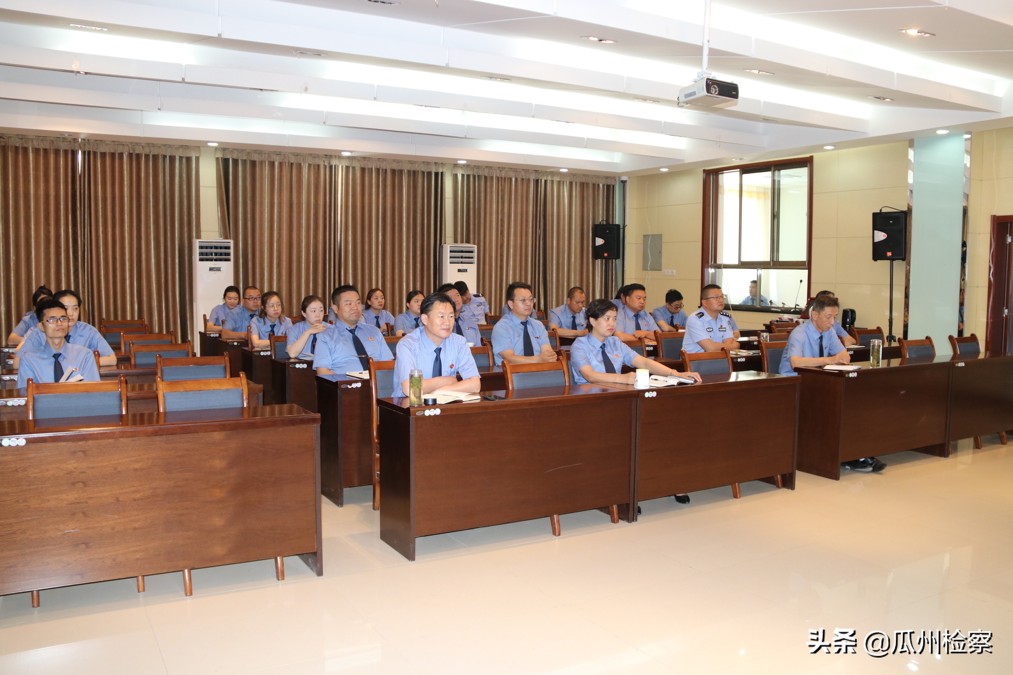 领导干部情绪与压力管理,做一个情绪自我管理的成年人