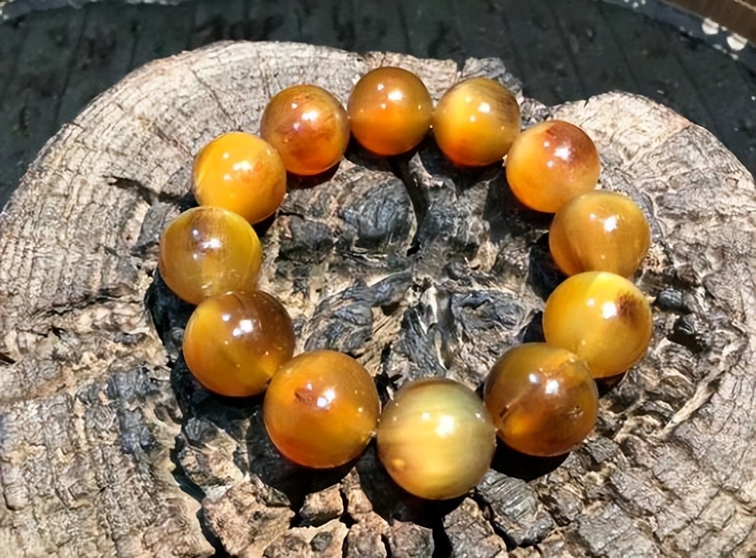 牦牛角能盘出包浆吗,牦牛角手串盘出来什么效果