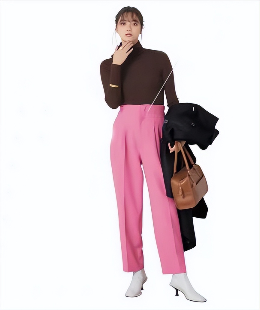 掌握这三点大衣轻松穿出时髦感,穿大衣有技巧这样穿才好看