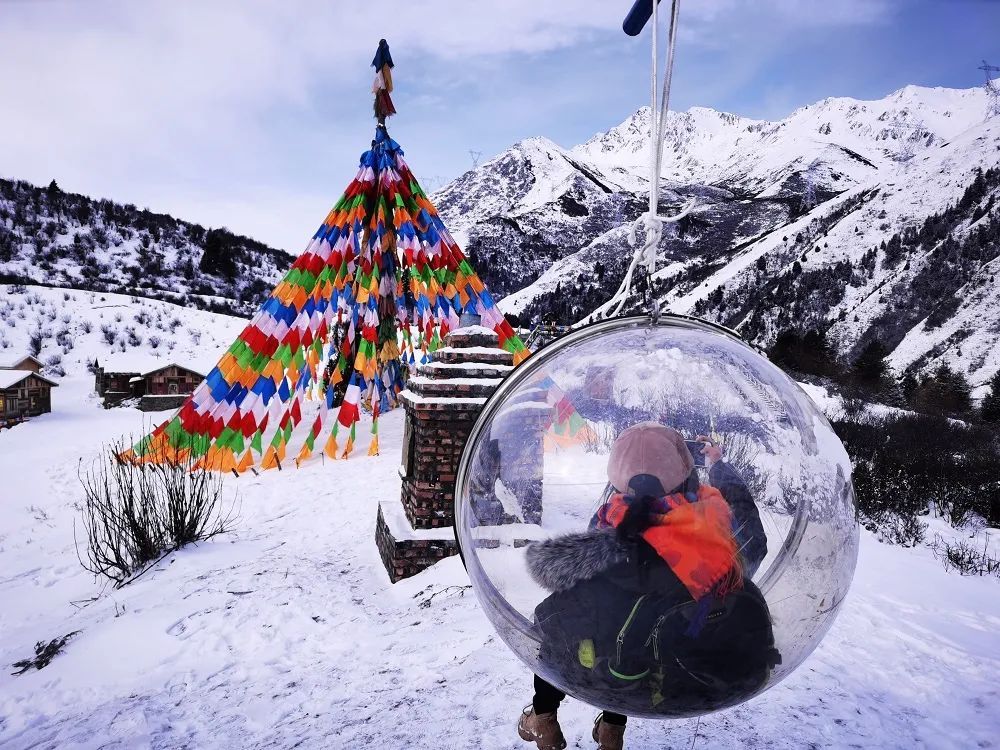 宸濊タ娴极鐨勫ぉ鑺辨澘,鏃嬭浆鏈ㄩ┈宸濊タ缇庢櫙