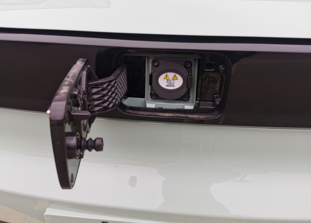 二手车1万以下五菱宏光miniev,最新款五菱宏光miniev售价