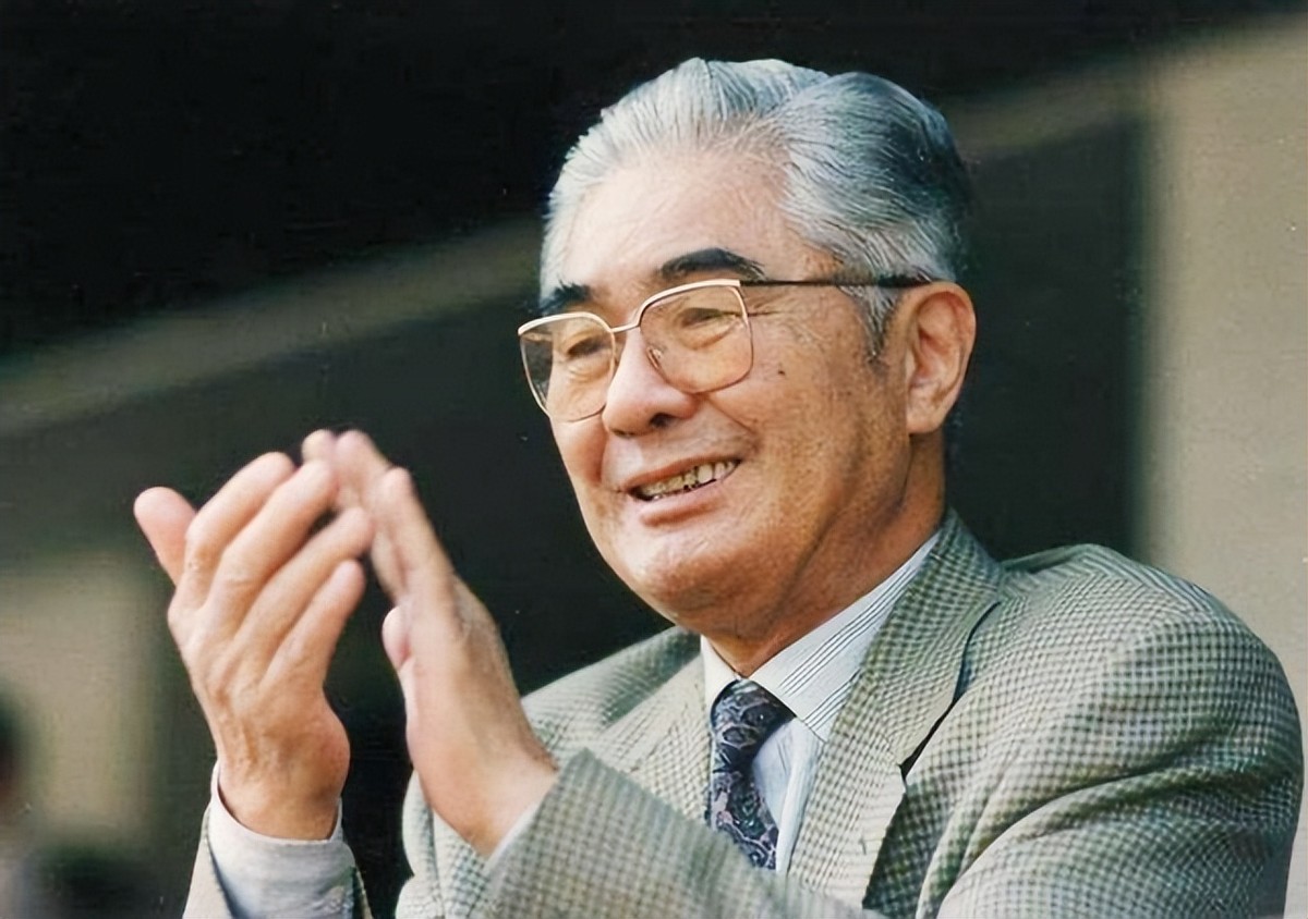 红色资本家荣毅仁:89岁在京逝世,留下4个子女,今独子身价百亿