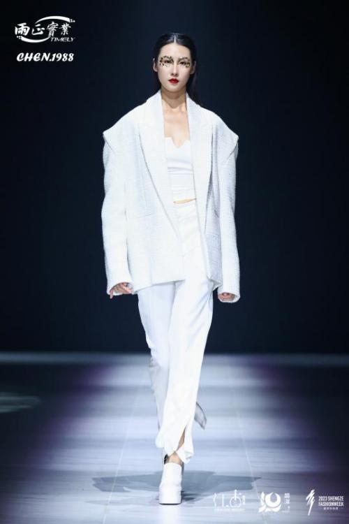 2023年新款时尚女装盐系气质,盛泽时尚女装