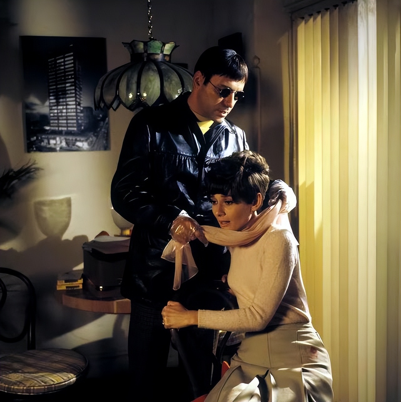 7位名人一个月内相继去世,7天内7位相继离世的名人