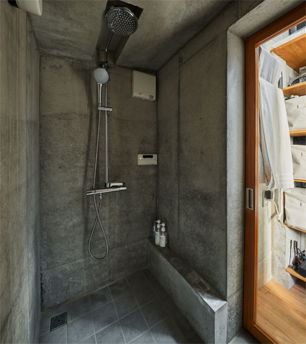 日本小夫妇房子,日本夫妻住进荒宅