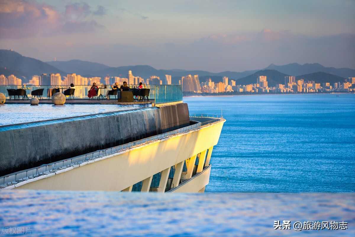 中国旅游风向标，三亚夏天热不热，为何有那么多游客？