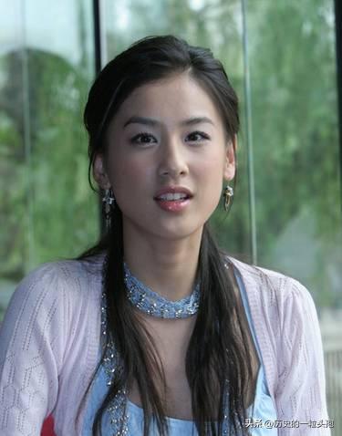 藏了8年才公开身份,藏了八年的秘密被妻子发现