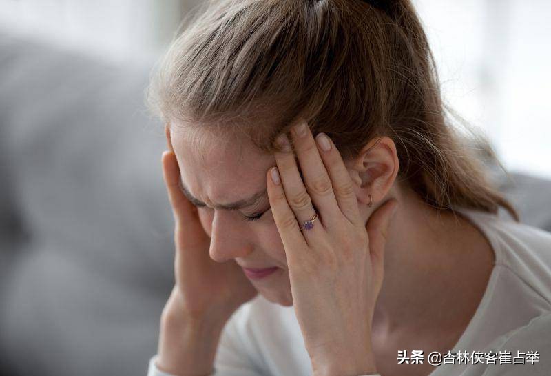 脱发一小块治疗最快的方法,脱发严重头发快全秃了怎么办