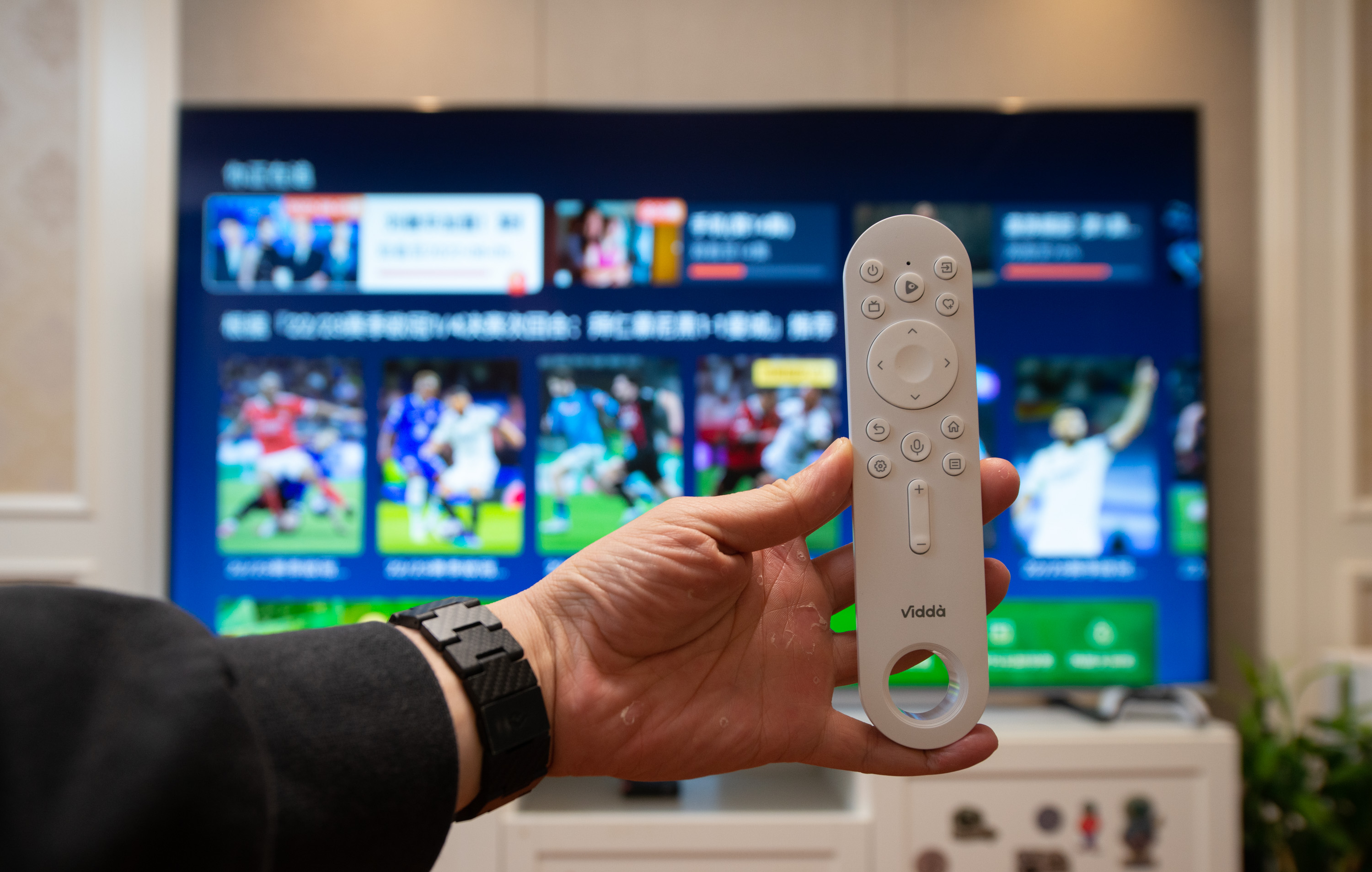 碎屏的电视机,家里电视碎屏了